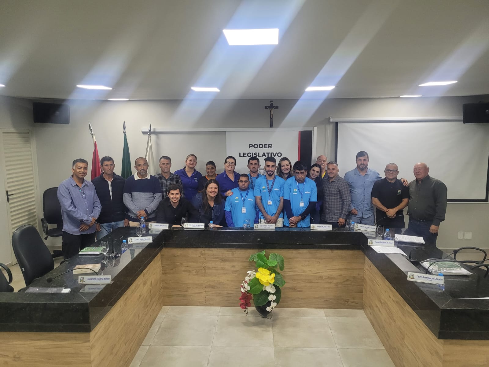 APAE de Japira apresenta trabalho e defende inclusão profissional na Câmara Municipal